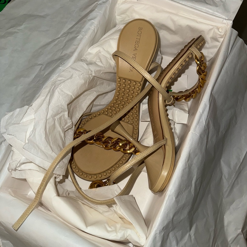 Beige dot heeled sandals Bottega Veneta